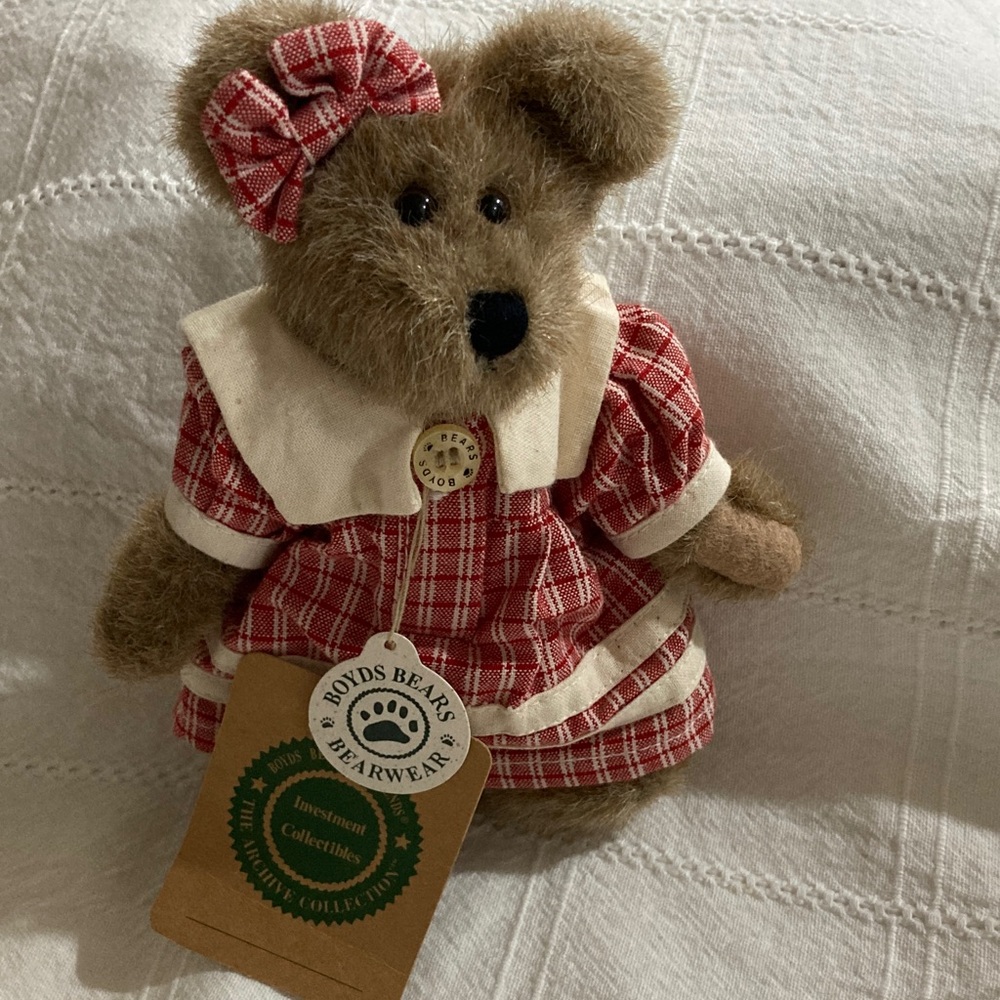 VINTAGE Boyds Bears Red and White Plaid Bear